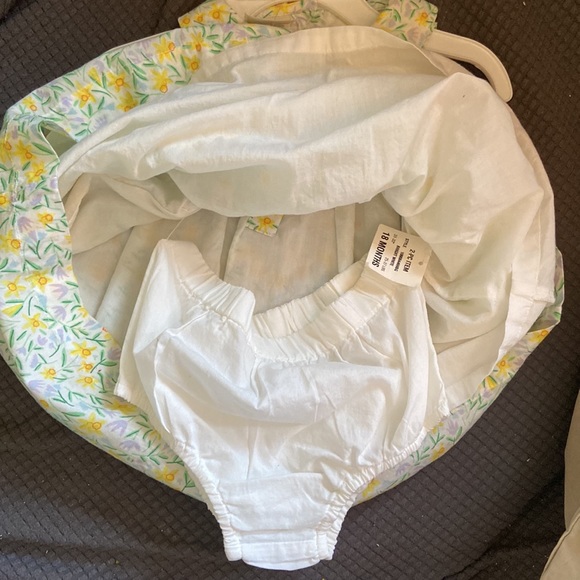 Pair of 18mo. Sundresses w/ matching shorts - Picture 7 of 11